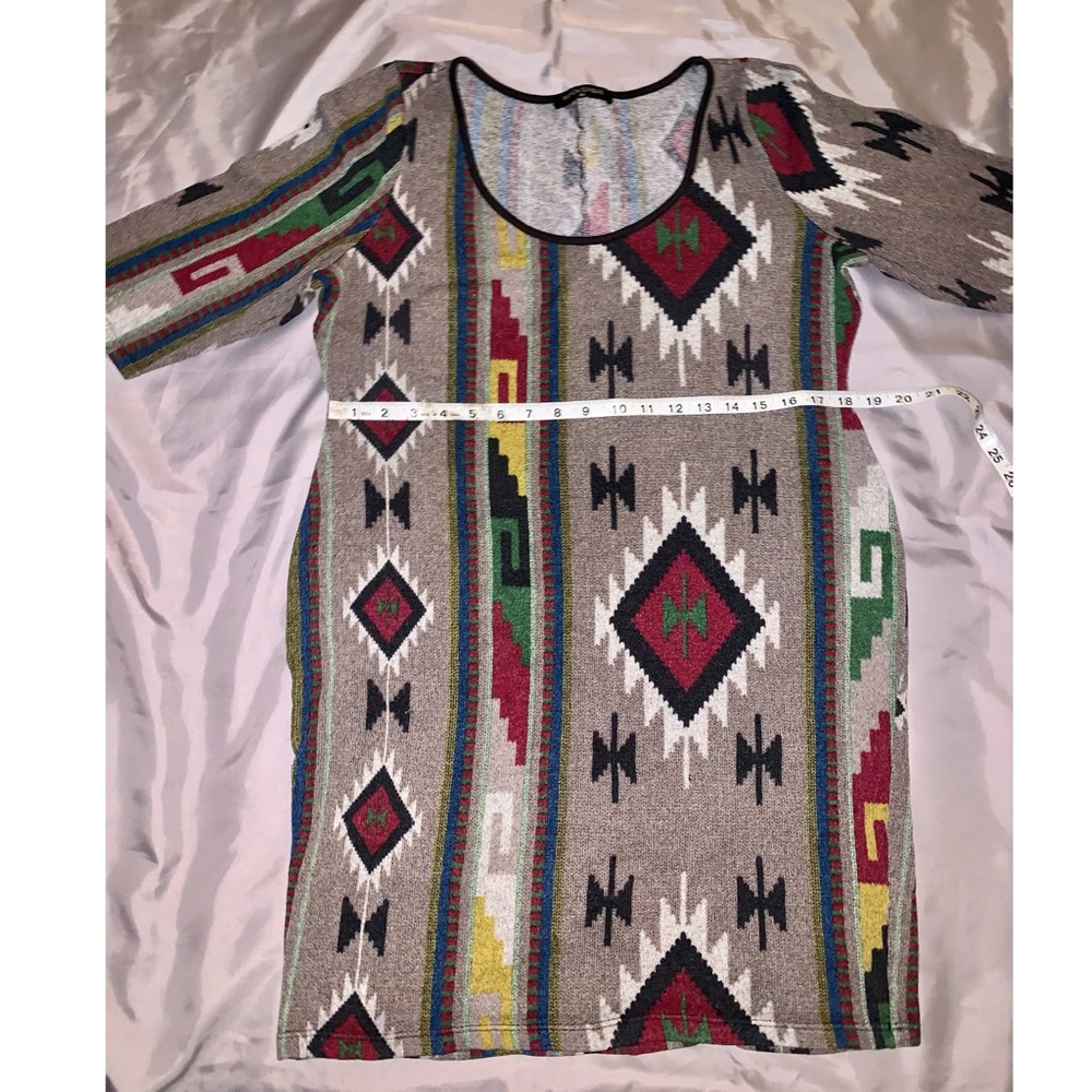 Sweater Dress Tribal (Plus Size) - Picture 3 of 7